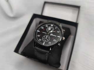 RELOJ HOMBRE elegante, casual de color negro