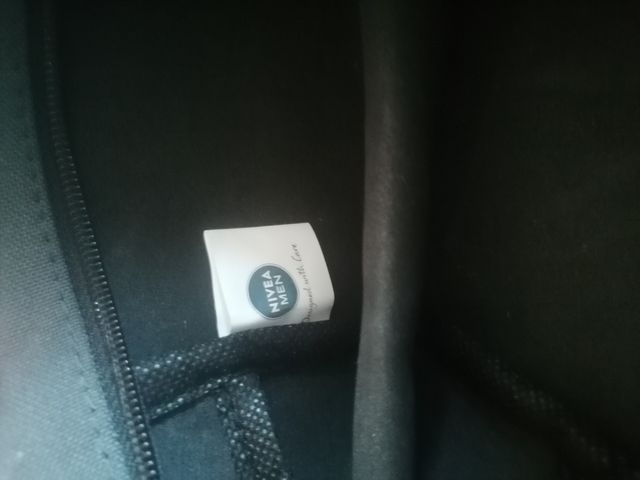 Neceser de hombre marca  Nivea