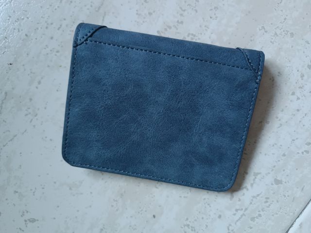 Cartera Haellery Gris a Estrenar - 12 x 9 cm
