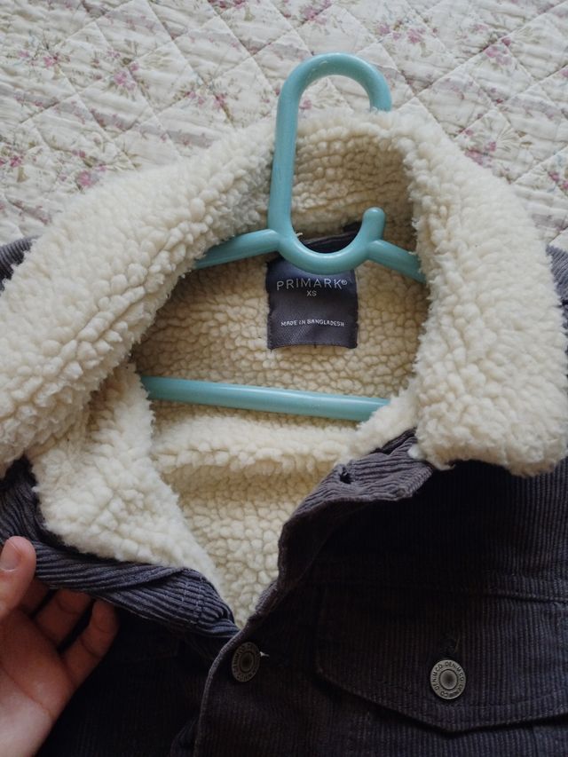 Chaqueta gris pana borrego