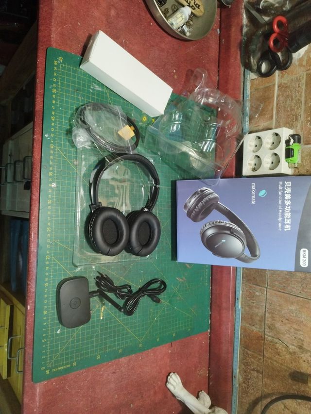 CASCOS inalámbricos BKM 200