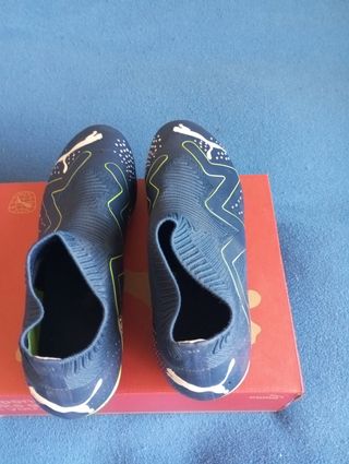 Botas futbol césped artificial 42