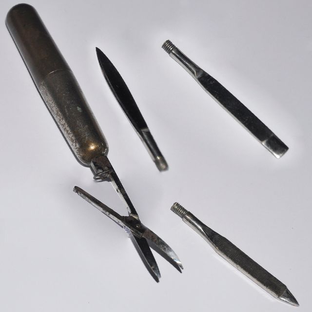 Conjunto de manicura para viaje antiguo