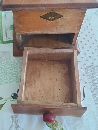 Molinillo café antiguo