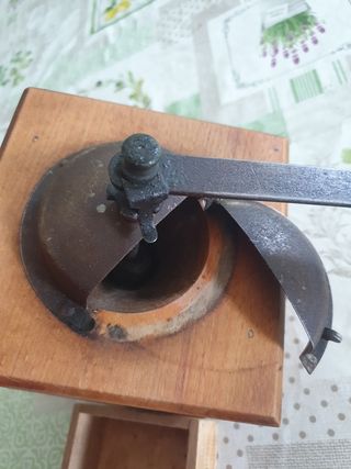 Molinillo café antiguo