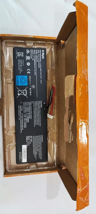 Batería NUEVA y ORIGINAL portátil gigabyte Aero