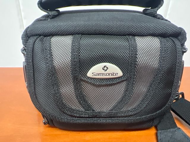 Bolsa SAMSONITE para camara compacta.