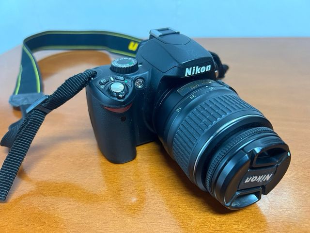 Camara NIKON D60