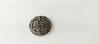 Botón militar antiguo