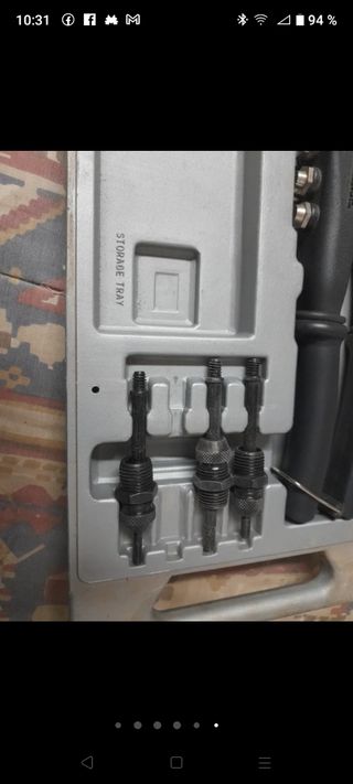 Remachadora casi nueva sólo le falta dos piezas