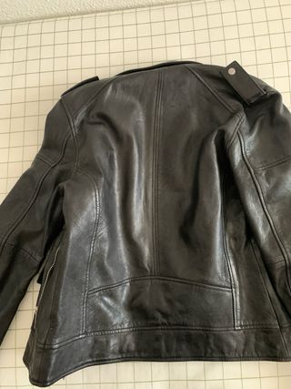 Cazadora cuero negra, talla M