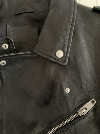 Cazadora cuero negra, talla M