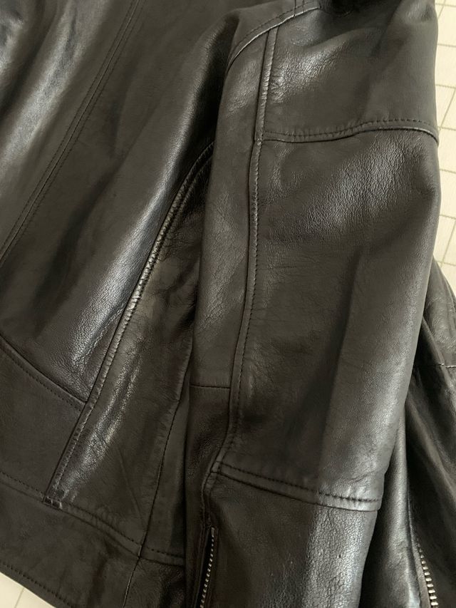 Cazadora cuero negra, talla M