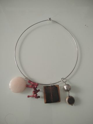 Colgante de cuello con abalorios