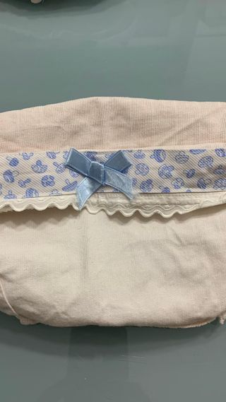 Mueble Auxiliar con Cestillos de Mimbre