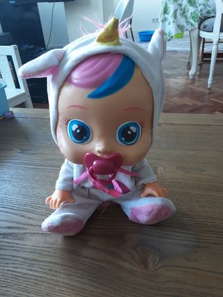 Bebe llorón unicornio