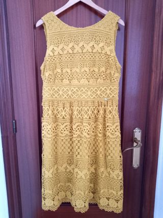 Vestido fiesta evento con encaje color mostaza L