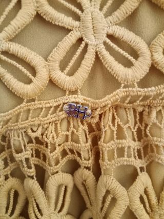 Vestido fiesta evento con encaje color mostaza L