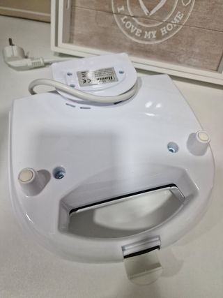 Sandwichera sin usar