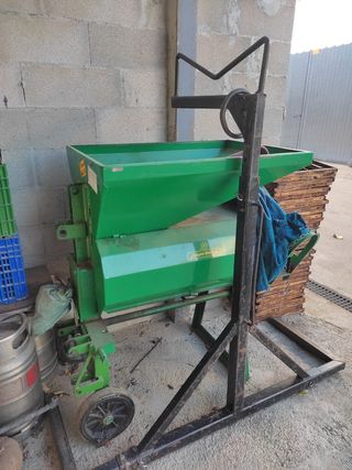 Peladora de almendra