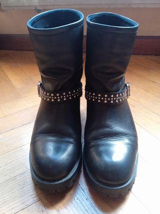 Botines negros mujer