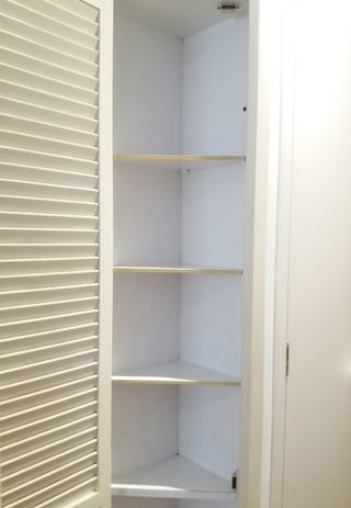 RINCONERA DE MADERA CON PUERTAS MALLORQUINA