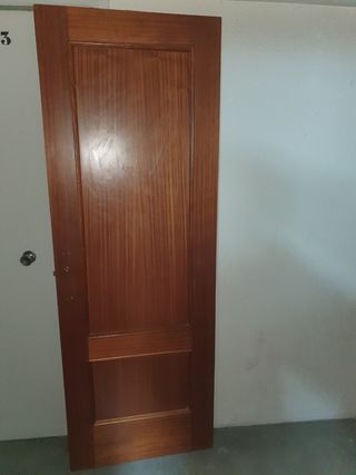 puerta de madera sin picaporte 71×3,5×201cm