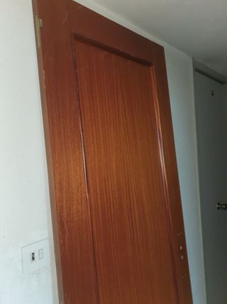 puerta de madera sin picaporte 71×3,5×201cm