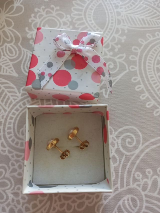 Pendientes redondos dorados