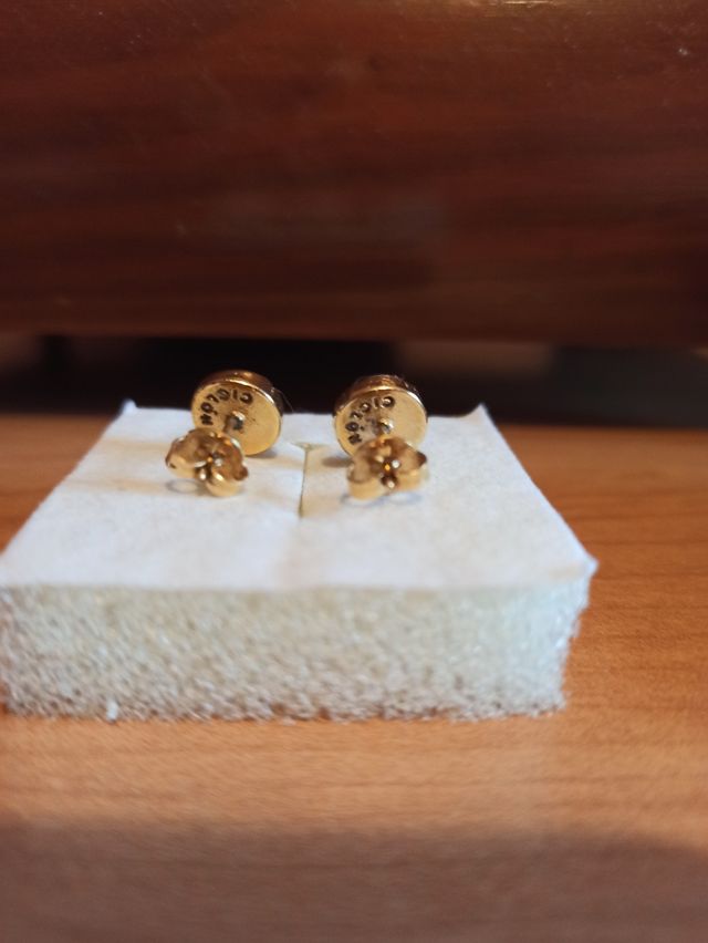 Pendientes redondos dorados