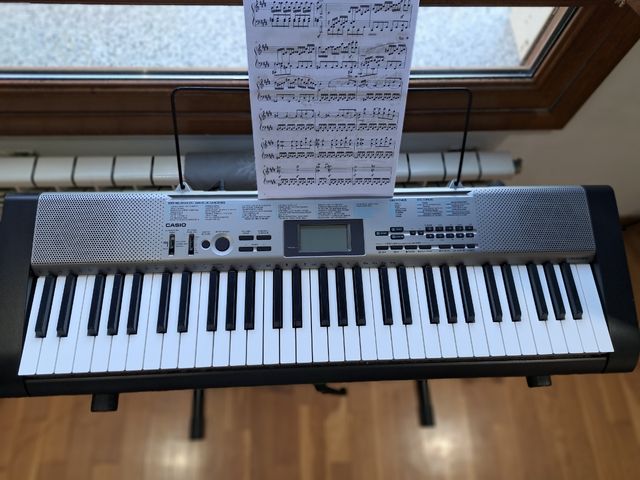 Teclado Casio CTK-1300