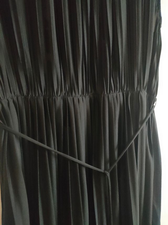 Abito nero plissettato