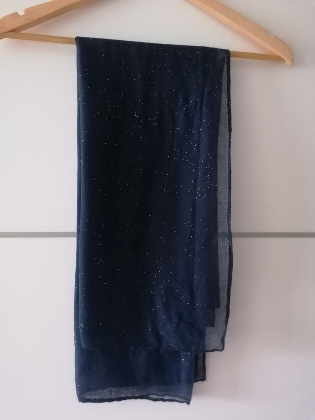 Pañuelo azul detalles dorados