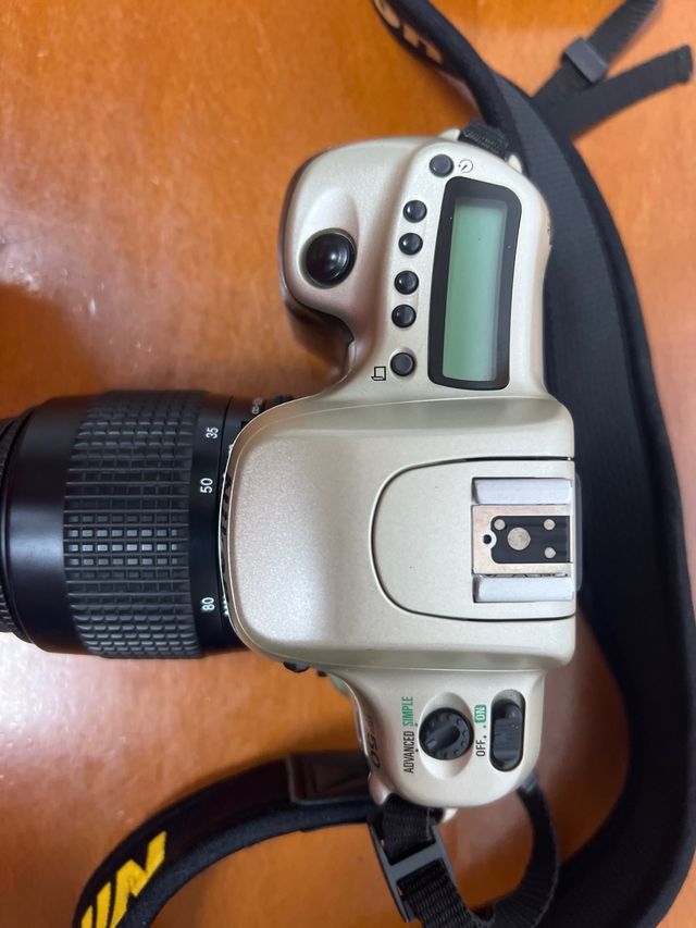 Camara reflex analogica NIKON F50