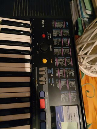 Piano Yamaha PSR-78