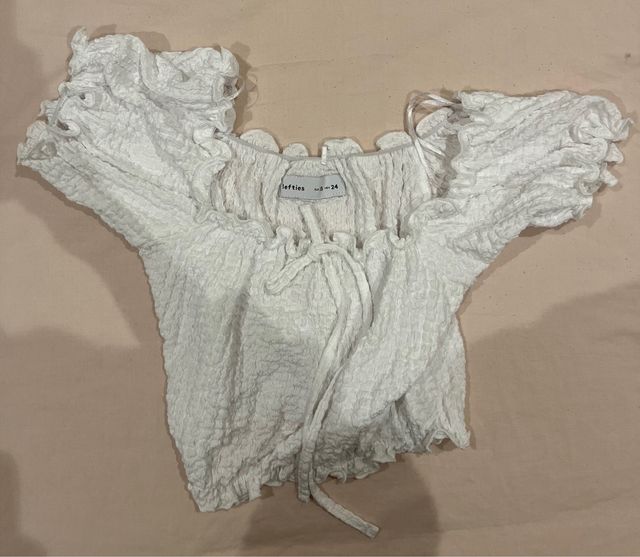 blusa corta de mujer
