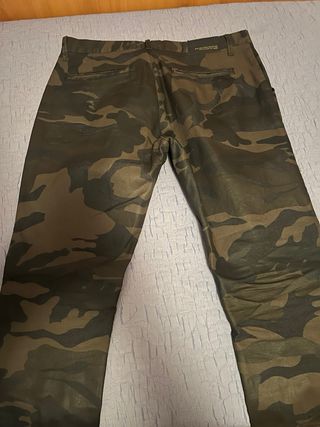 Pantalon cargo Zara T.42