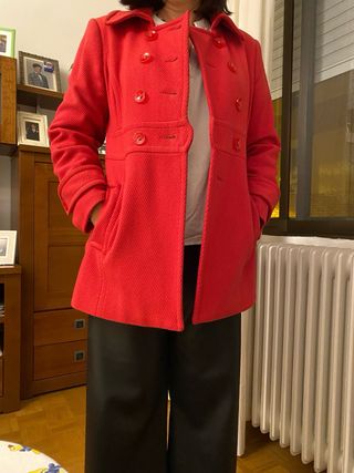 Abrigo corto rojo de la marca spirit