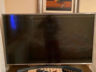televison lg 50”