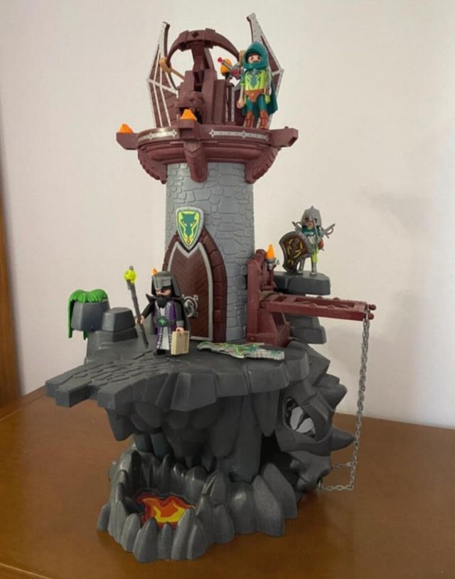 Torre del dragón Playmobil.