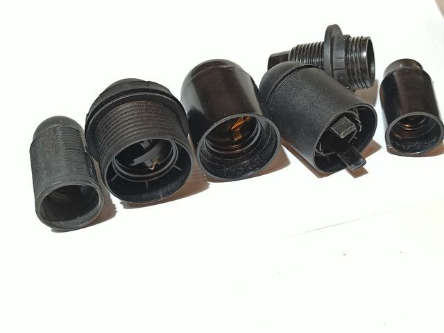 Lotto di 6 portalampada di varie misure