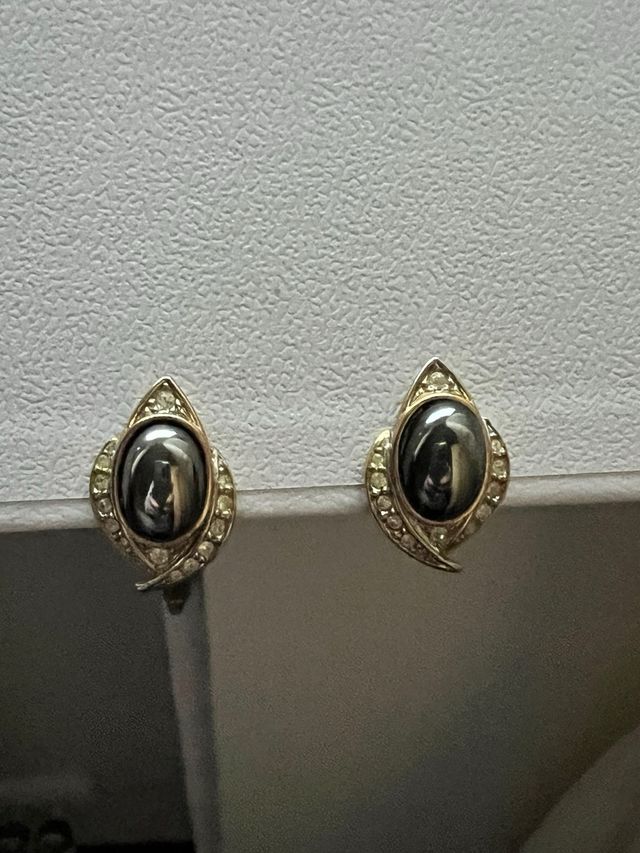 Orecchini a lobo con ematite