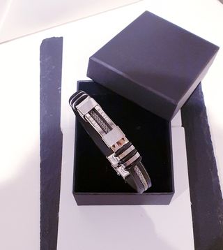 Bisutería hombre, Pulsera acero