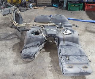 VENDO DEPOSITO DE COMBUSTIBLE PORSCHE 