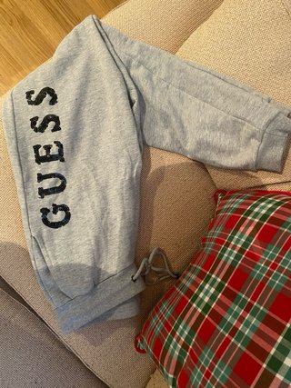 chandal guess original gris con lentejuelas