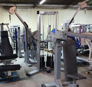 MAQUINAS DE GIMNASIO PROFESIONALES