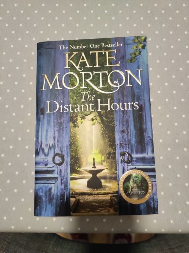 Kate Morton. The distant hours