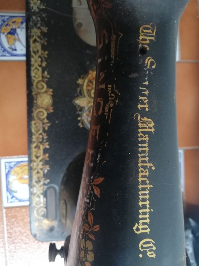 Máquina de coser Singer antigua