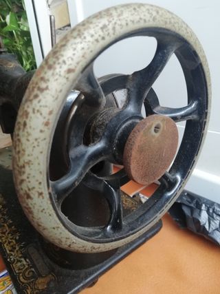 Máquina de coser Singer antigua