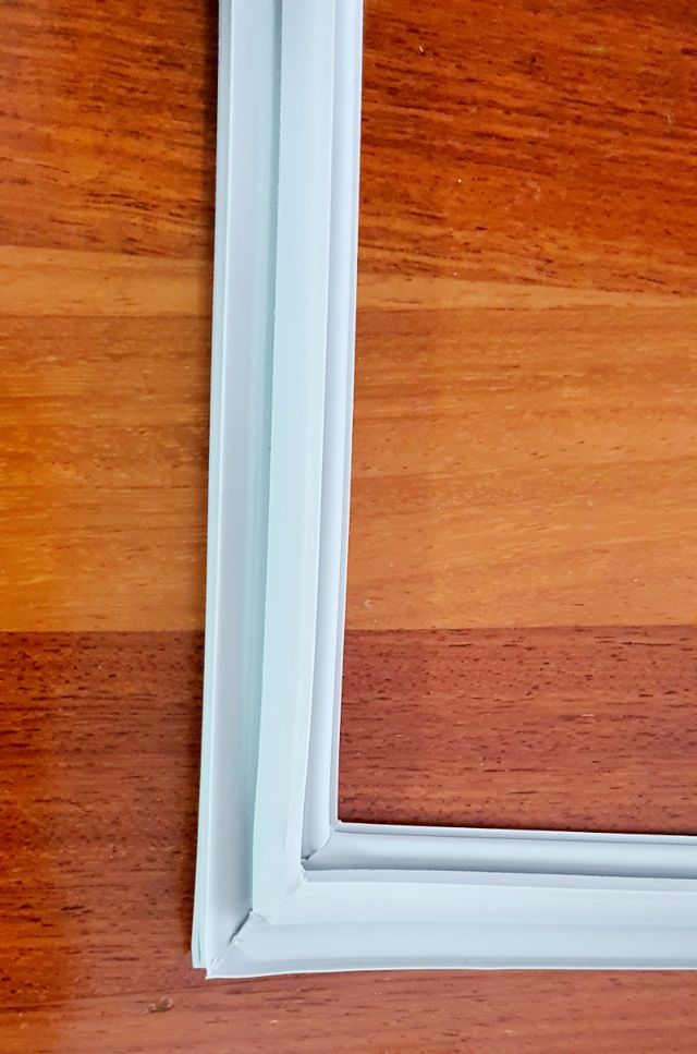 Guarnizione congelatore 70x57 cm.